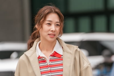 장신영, 미혼모 됐다…홀로 분식집 운영하며 딸 양육 중 ('태양을 삼킨 여자')