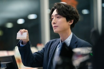 정경호, ♥최수영이 반한 이유 이거였나…"노무사 직접 만나면서 이해하려고 노력" ('노무진')