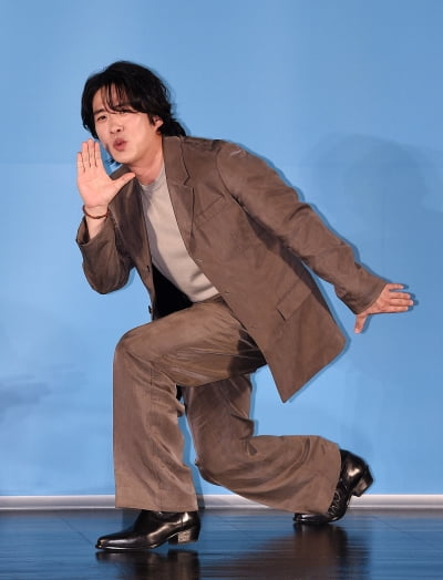 안재홍, 다 불어버리는 강풍 능력자[TEN포토+]