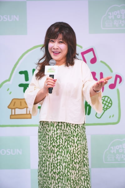 '68세' 노사연, 촬영 중 응급실 실려갔다…"뇌혈관이 안면 신경 눌러 수술해" ('라스')
