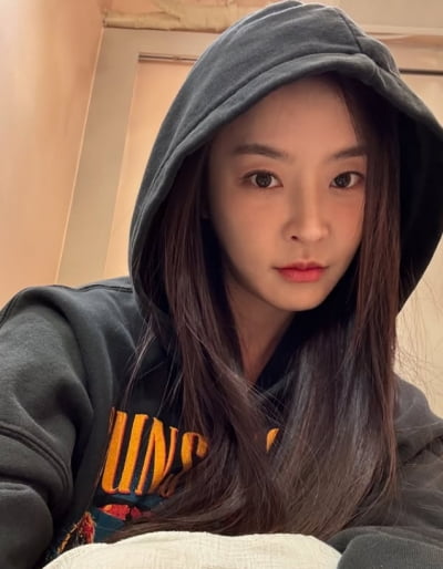 '강타♥' 정유미, 돌연 활동중단 알렸다…"모두 행복하시길" 인사