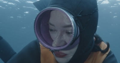 '43세' 송지효, 실제 해녀 됐다…母 유전자 물려 받아 "이모도 해녀" ('딥다이브')