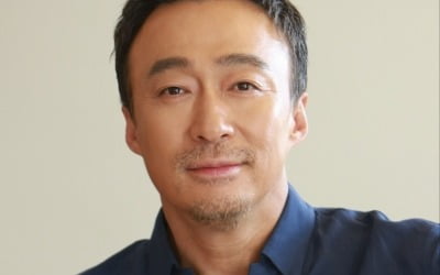 [공식] '56세' 이성민, 결별했다…김혜수 떠나 BH엔터서 새 출발