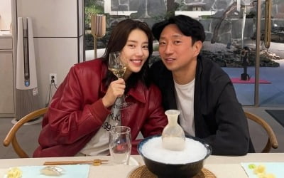 손담비, 출산 1달 만에 티셔츠 헐렁해졌네…♥이규혁과 와인으로 결기 자축