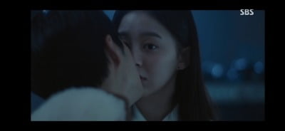 0%대 시청률 속 열일 가동…박지후♥이승협, 키스 후 오늘(15일) 경희대 축제 뜬다 ('사계의봄')[종합]