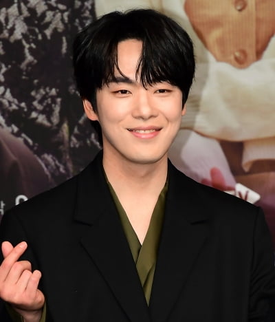 '공개 사과' 김정현, 이젠 안 딱딱하네…촬영 10분 만에 멘붕 "혼이 나갔네" ('가오정')
