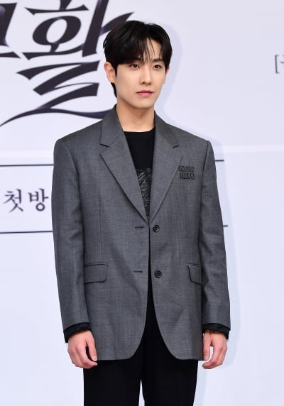 '37세' 이준, 결국 위기 맞았다…낚시 하다 배 전복 위기 ('카리브밥')