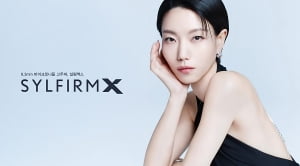 광고계까지 접수한 스마트한 배우 김신록의 피부 비결은?
