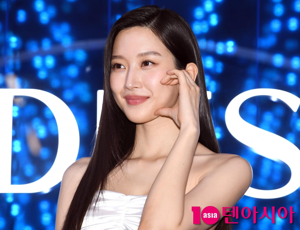 문가영, 예쁨주의보...오프숄더로 여배우 느낌 물씬[TEN포토+]