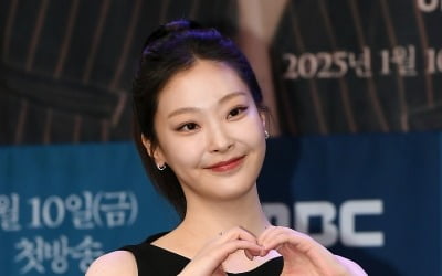 [단독] '김혜자 반려묘' 최희진, 유승호와 ♥핑크빛 1년 만에…나인우 이어 최수영 만난다