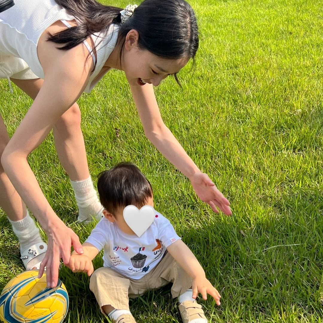 손연재, 72억 집 안에서도 밖에서도 육아 중…"눈에 담아도 아쉬운 내 아기"