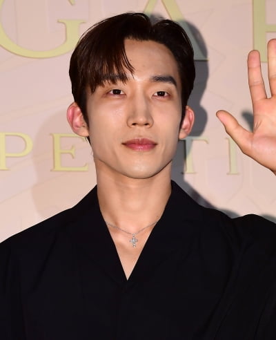 [공식] '33세' 이상이, 2년 만에 경사 터졌다…연극 '셰익스피어'로 복귀