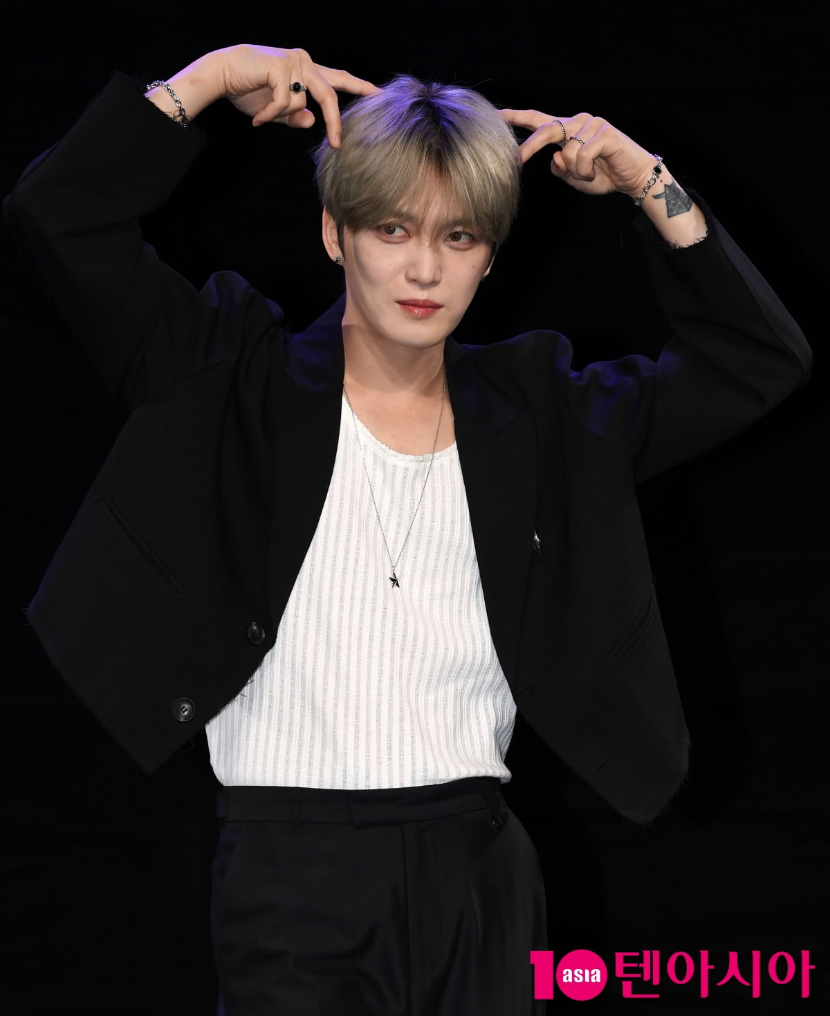 김재중, 타이틀곡 ‘ROCK STAR’로 본업 복귀[TEN포토+]