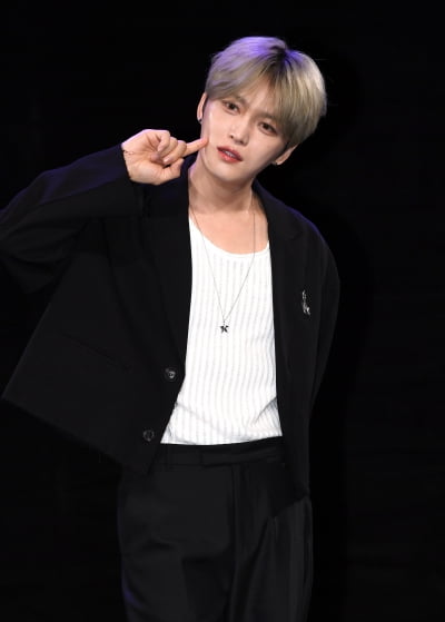 '록병' 완치된 김재중이 말아주는 록…딸내미들 지원사격 속 컴백 [종합]