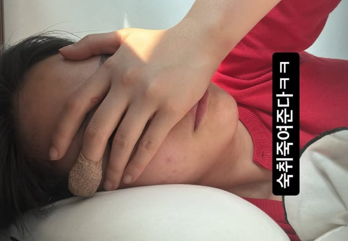 사진=비비 SNS