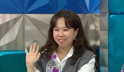 '제이쓴♥' 홍현희, 가족 이민설 해명했다…"사진 때문에 오해 생겨" ('라스')