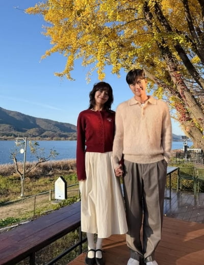 '13년' 정경호, 레이저 발사하려나…최수영♥공명 팔짱에 전국민 '눈치'