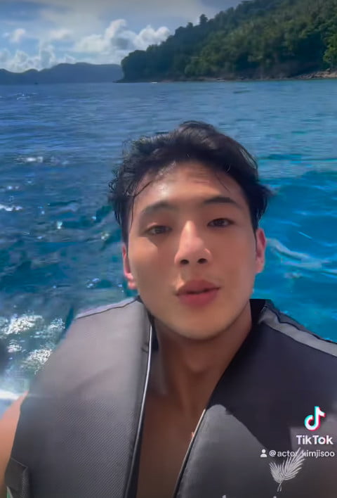 사진=지수 SNS