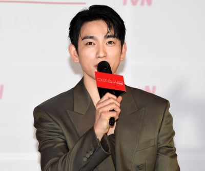 박진영," 전역 후 첫 촬영...박보영 큰 도움"[TEN포토]