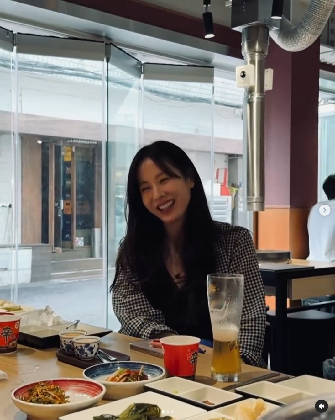 손예진, 애 낳고 더 예뻐졌네…대충 입었는데도 감출 수 없는 화사함