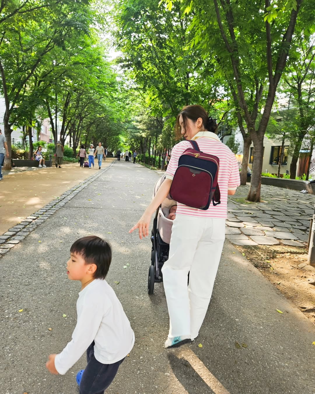 원더걸스 혜림, '아들 조기교육' 이어 하원길까지 챙기는 똑소리맘…미소 절로