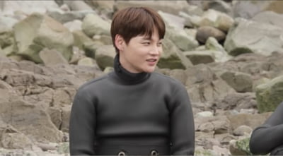 '박서진 동생' 효정, 삼천포서 ♥핑크빛 달달…"바닷물이 달콤하네" ('살림남')