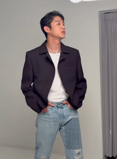의사가 모델 포즈를 척척…정준원, 10년 동안 어떻게 참았대