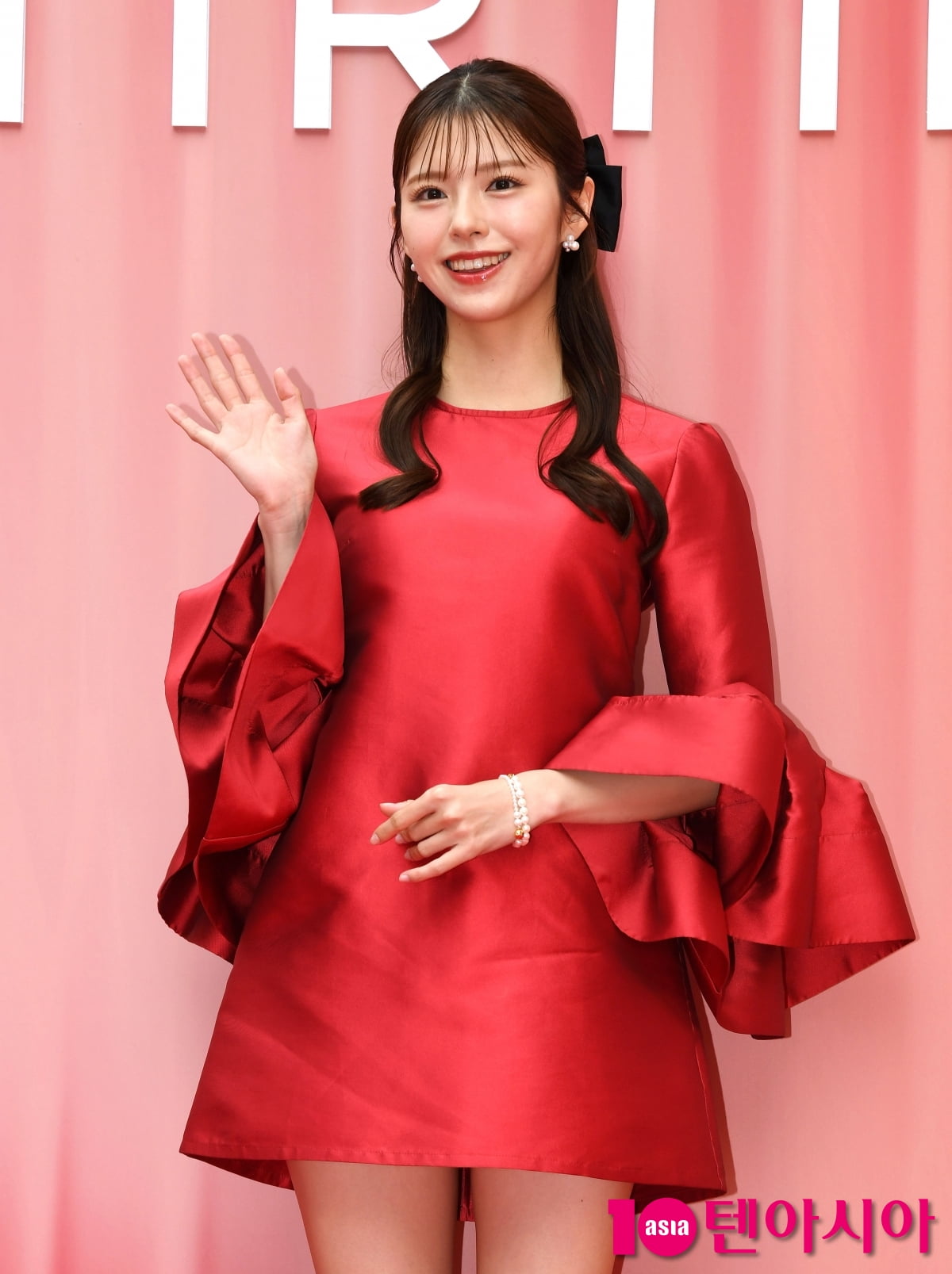 스즈키 유카(Yuka Suzuki), 미모가 반칙이야...강렬한 레드[TEN포토+]