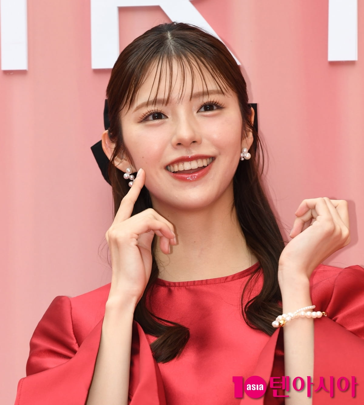 스즈키 유카(Yuka Suzuki), 미모가 반칙이야...강렬한 레드[TEN포토+]