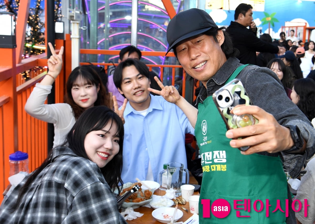 유해진, 더 의미있는 팬들과의 만남[TEN포토+]