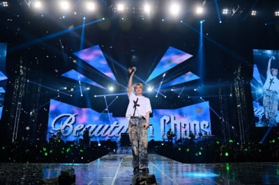 "목 찢어져도 좋다" 김재중, 록 에너지로 채운 150분…아시아 투어 포문