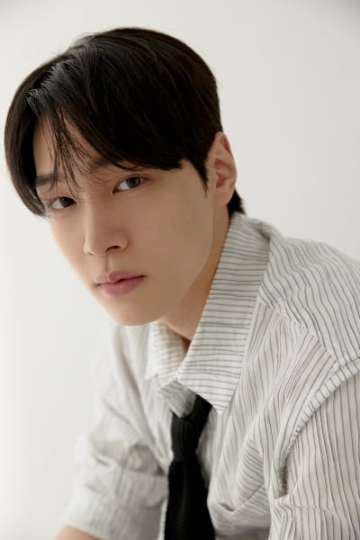 '아이유 동생' 강유석 "이종석과 매일 연락해, 같이 운동하고 카페서 수다" ('언슬전') [인터뷰 ③]