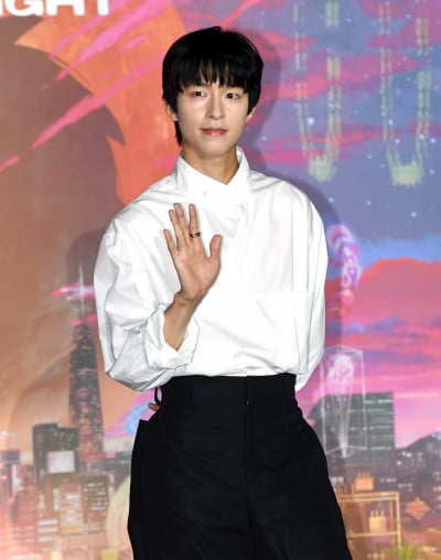 Hong Kyung Attends Press Conference for Netflix's First Korean Animated Film 'Lost in Starlight'