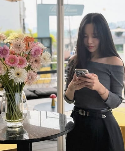 '암 투병' 이솔이, 고백 후 근황 봤더니…'8살 어린' 동생에 챙김 받아