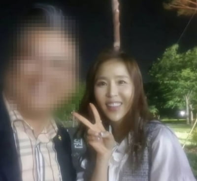 신지, 김문수 지지 몰이에 "사진 내리세요"…V자 했다가 날벼락
