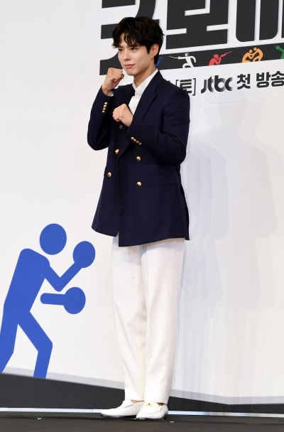 박보검, 액션스타로 달려보자...오늘도 멋짐[TEN포토+]