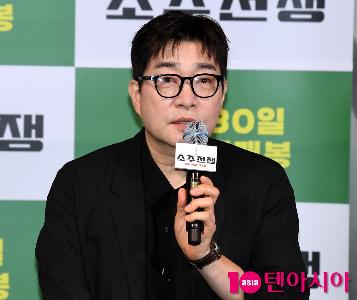 '소주전쟁' 손현주, 저는 술을 먹지 않고 말을 먹을것이다[TEN포토]