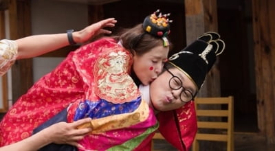 '충격' 신지♥지상렬, 스킨십 사진 발각…11살 차 극복하고 결혼식서 뽀뽀 쪽 ('살림남')