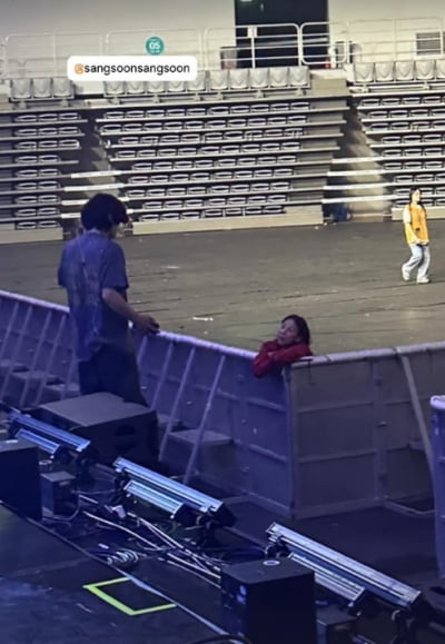 이효리, 서재페 나서는 ♥이상순 따라…리허설까지 "지켜보고 있다"