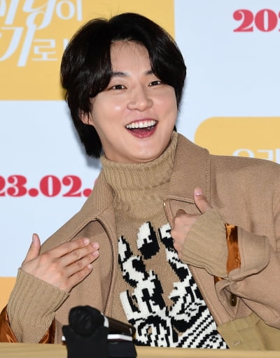 '활동 중단' 윤시윤, 2년 만에 근황 밝혀졌다…서장훈까지 경악 "강적 나타나" ('미우새')