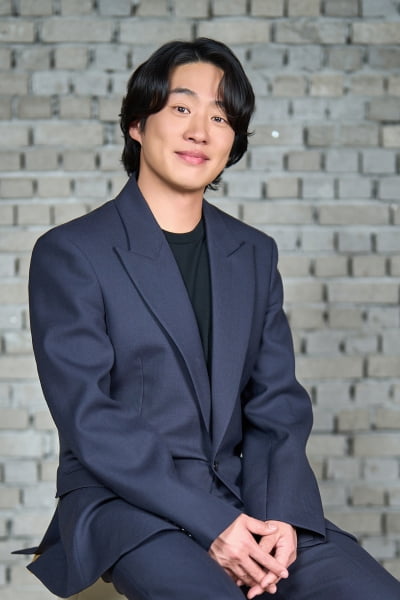 "예쁘다는 소리 많이 들어"…안재홍, 스스로 PR한 단발병 유발자[TEN인터뷰]