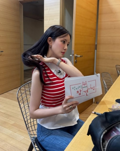 효민, 10살 연상 ♥금융맨과 결혼하더니…한 손가락에만 '명품 반지' 2개