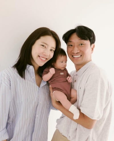 손담비♥이규혁, 딸 50일에 온갖 정성 콸콸콸…이민정까지 감탄
