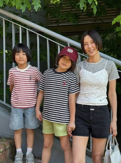 김나영, 두 아들 '공중도덕' 이슈 의식했나…세상 얌전한 '차렷'