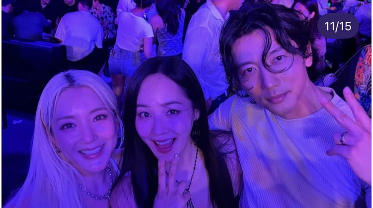 ‘SM 수장’이었던 이수만, 여기 있었네…월디페서 바다와 셀카 투척[TEN이슈]