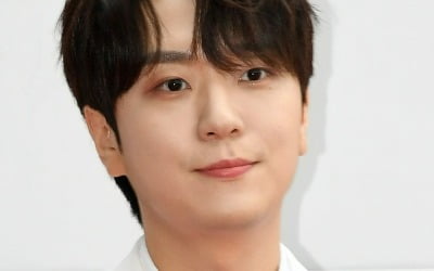 고우림 "♥김연아, 리더 조민규와 먼저 만났다…DM으로 연락" ('라스')