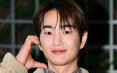 [공식] 온유, 데뷔 17년 차에 겹경사 맞았다…핸드볼 경기장→日 부도칸 공연 개최