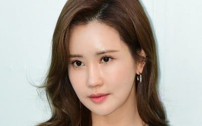 '세븐♥' 이다해, 방송 중 눈물 쏟았다…"우린 잘 버티고 있어" ('신랑수업')