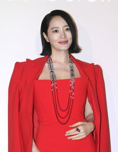 김혜수, 출연작도 아닌데 회식비 쾌척했다…"감동해서" 통 큰 언니[TEN이슈]