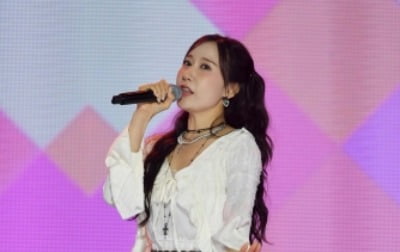 [전문] '미스트롯' 별사랑, 20년 전 첫사랑과 결혼한다…"감사함 무대로 보답할 것"